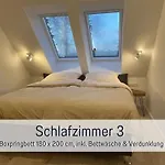 Meine Schule Sehlingen, Familien&generations Landurlaub, Freunde&team-auszeit, Workation, Sauna, Ruhe&erholung, Niedersachsen, Verden, Hamburg, Bremen, Lüneburger Heide, Heide Park 38 Km , Serengeti Park 39 Km, Weltvogelpark 22 Km * Kirchlinteln
