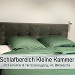 Meine Schule Sehlingen, Familien&generations Landurlaub, Freunde&team-auszeit, Workation, Sauna, Ruhe&erholung, Niedersachsen, Verden, Hamburg, Bremen, Lüneburger Heide, Heide Park 38 Km , Serengeti Park 39 Km, Weltvogelpark 22 Km Kirchlinteln