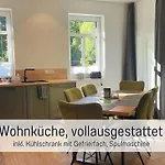 Meine Schule Sehlingen, Familien&generations Landurlaub, Freunde&team-auszeit, Workation, Sauna, Ruhe&erholung, Niedersachsen, Verden, Hamburg, Bremen, Lüneburger Heide, Heide Park 38 Km , Serengeti Park 39 Km, Weltvogelpark 22 Km *